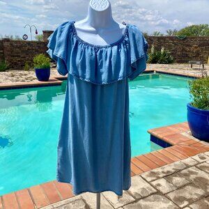 Chicwish chambray dress; Size Small; off shoulder or on, pockets~